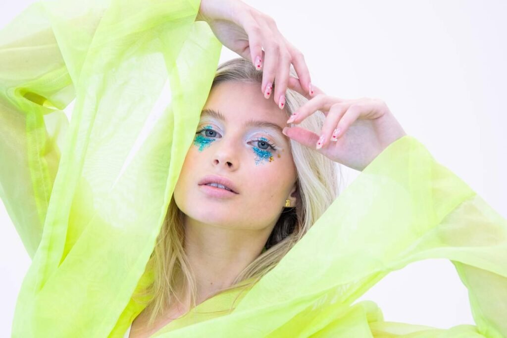 12 Foolproof Event Makeup Ideas That Actually Last Through Toasts, Tears & Terrible Dance Floors