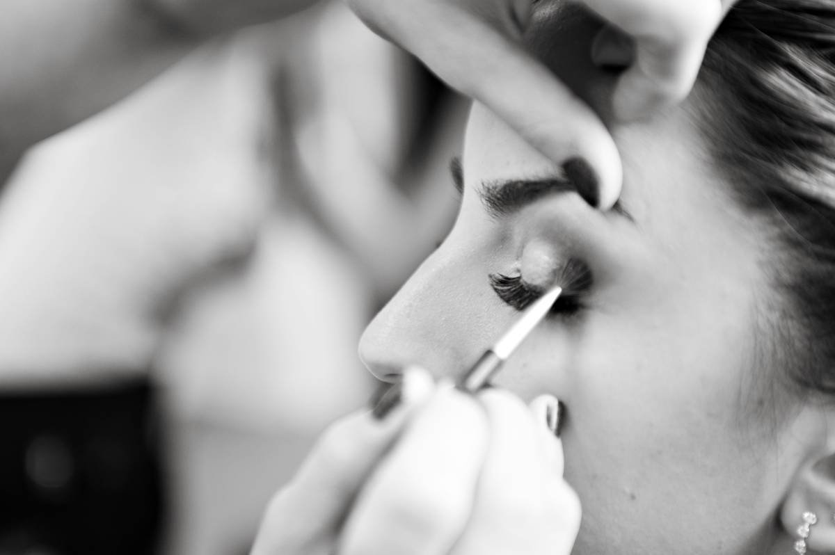 New Year Makeup That Lasts All Night (Without Melting Into Regret)